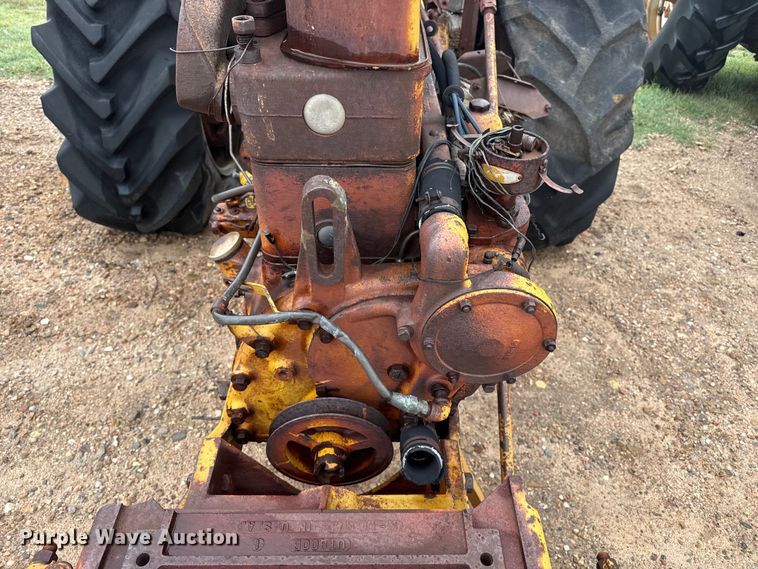 image for item EW4424 1949 Minneapolis Moline UTS tractor