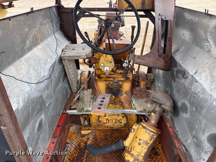 image for item EW4424 1949 Minneapolis Moline UTS tractor
