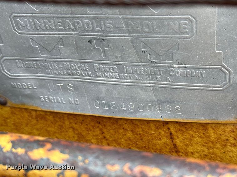 image for item EW4424 1949 Minneapolis Moline UTS tractor