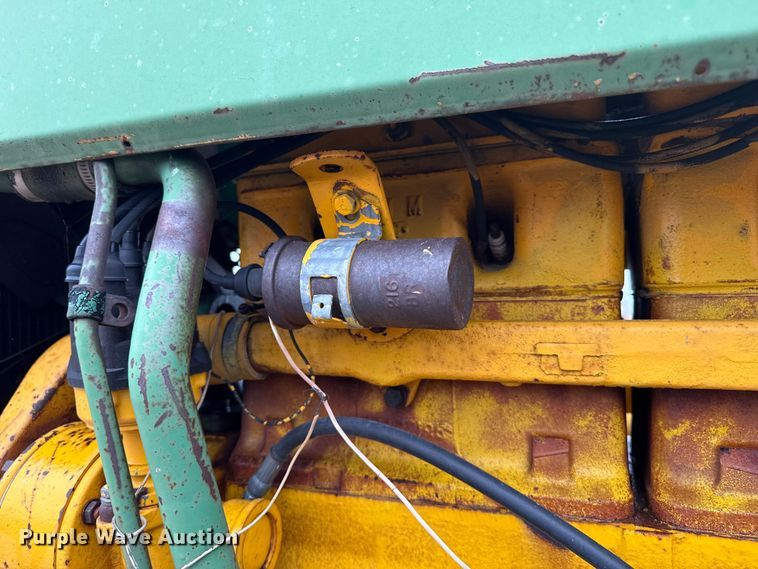 image for item EW4425 1971 Oliver 2655 4WD tractor