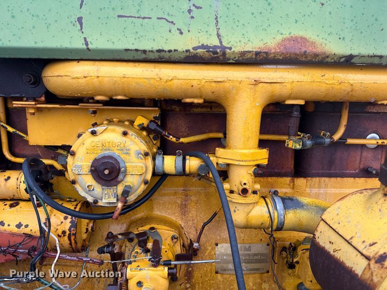 image for item EW4425 1971 Oliver 2655 4WD tractor
