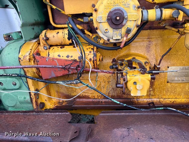 image for item EW4425 1971 Oliver 2655 4WD tractor