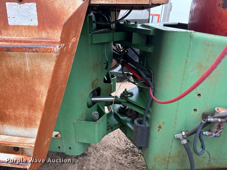 image for item EW4425 1971 Oliver 2655 4WD tractor