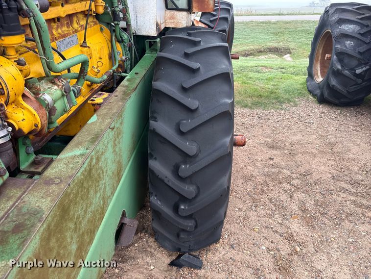 image for item EW4425 1971 Oliver 2655 4WD tractor