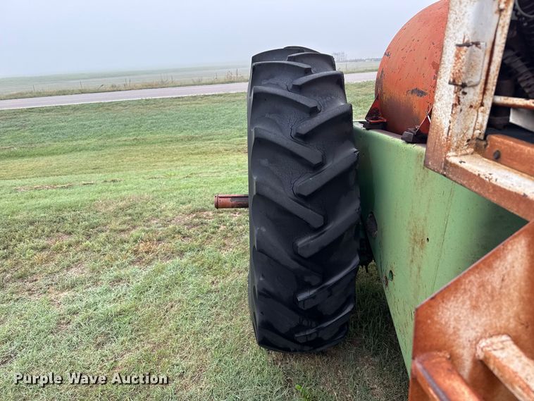 image for item EW4425 1971 Oliver 2655 4WD tractor