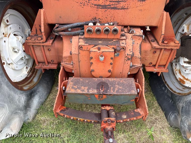 image for item EW4426 Minneapolis Moline A4T-1600 4WD tractor