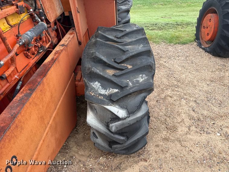image for item EW4426 Minneapolis Moline A4T-1600 4WD tractor