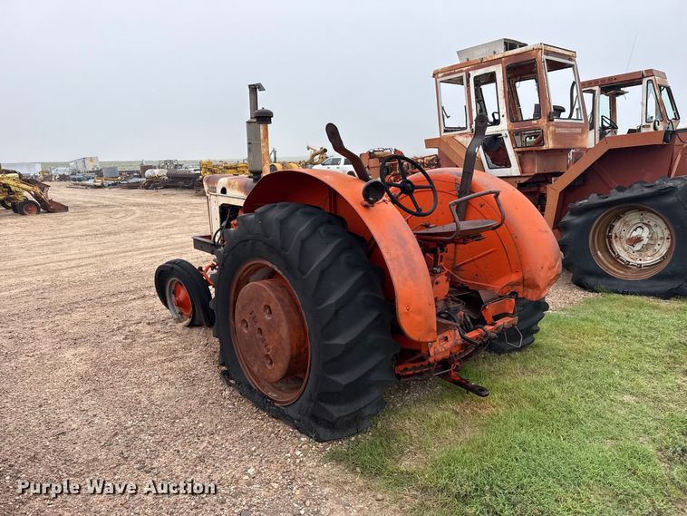 image for item EW4427 1959 Case 900-B tractor