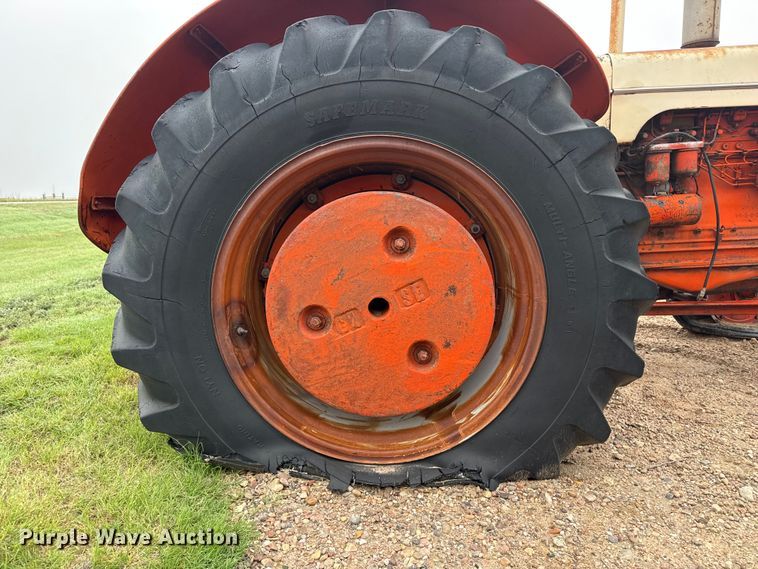 image for item EW4427 1959 Case 900-B tractor