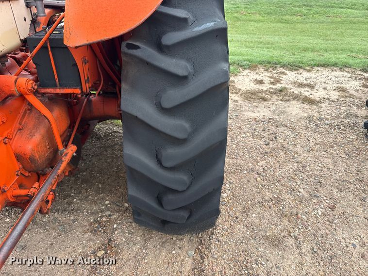 image for item EW4427 1959 Case 900-B tractor