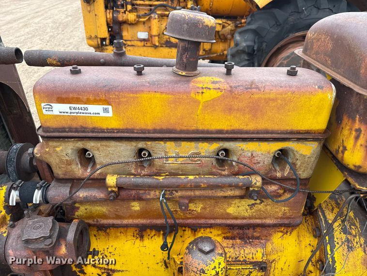 image for item EW4430 Minneapolis Moline UTS tractor