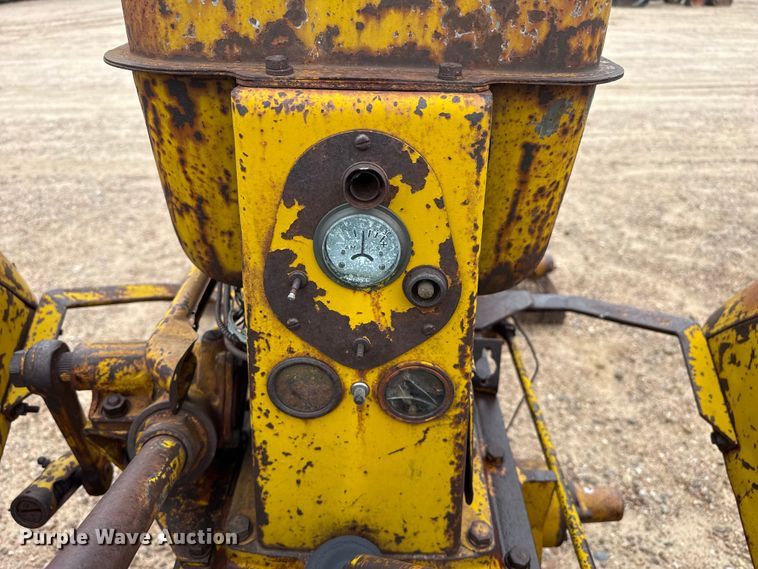 image for item EW4430 Minneapolis Moline UTS tractor