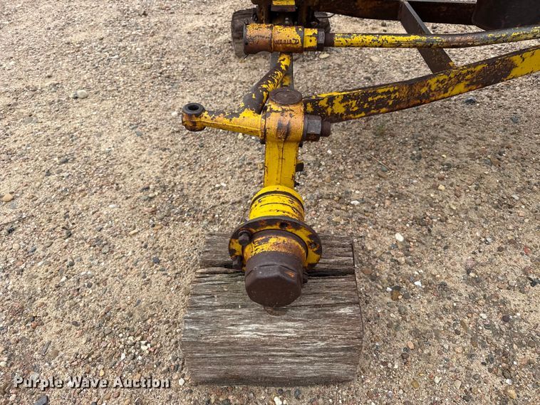 image for item EW4430 Minneapolis Moline UTS tractor