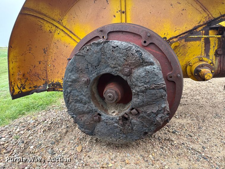 image for item EW4430 Minneapolis Moline UTS tractor