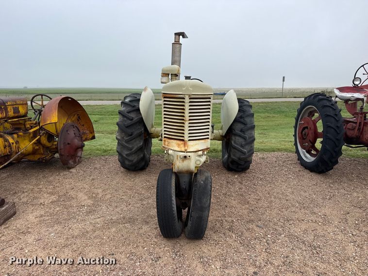 image for item EW4431 Minneapolis Moline UTU tractor