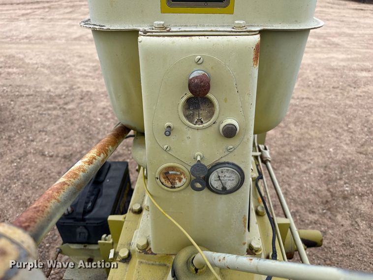 image for item EW4431 Minneapolis Moline UTU tractor