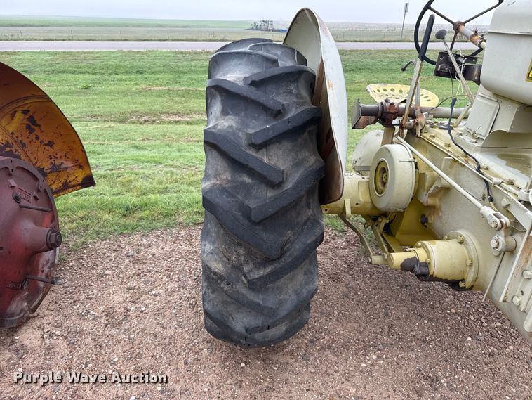 image for item EW4431 Minneapolis Moline UTU tractor