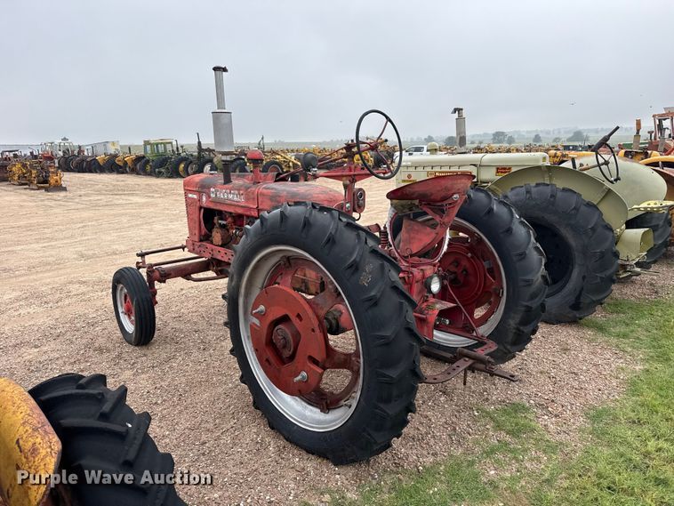 image for item EW4432 McCormick Farmall H tractor
