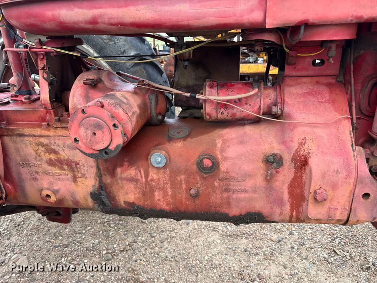 image for item EW4432 McCormick Farmall H tractor