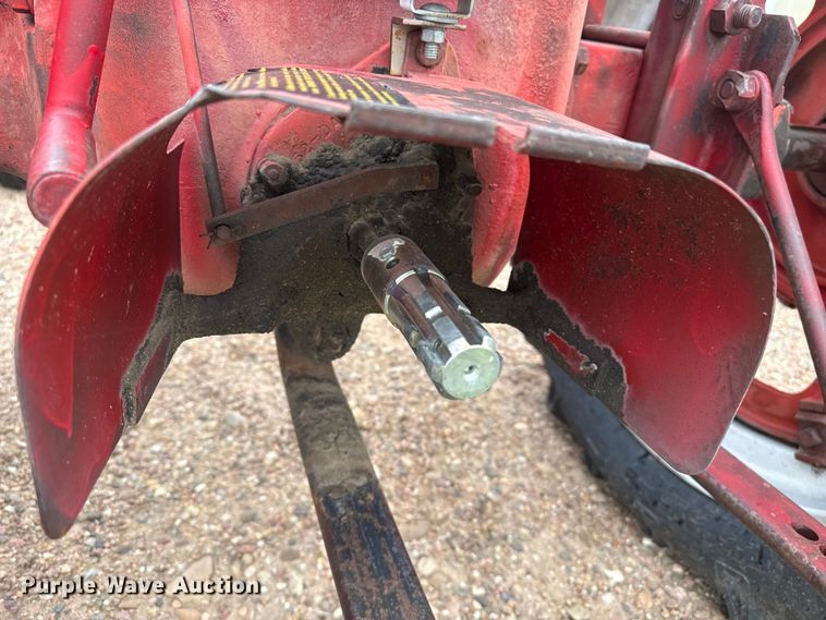 image for item EW4432 McCormick Farmall H tractor