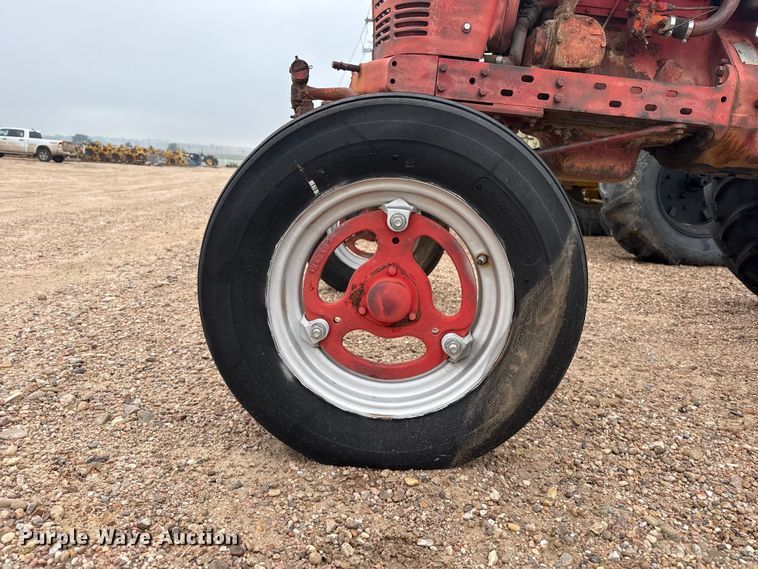 image for item EW4432 McCormick Farmall H tractor