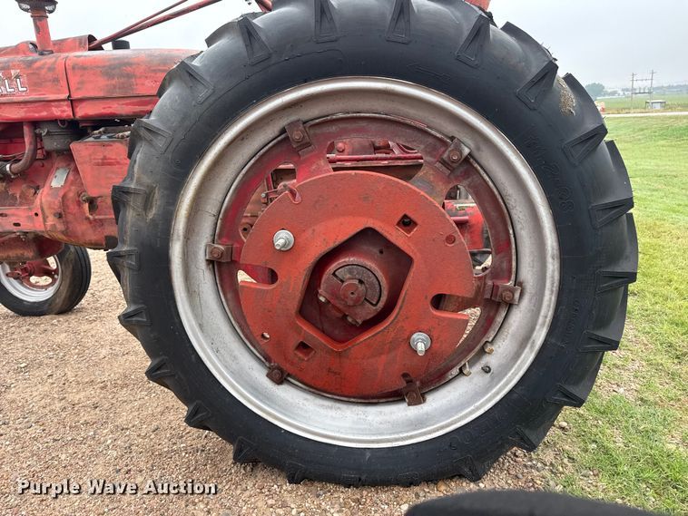 image for item EW4432 McCormick Farmall H tractor