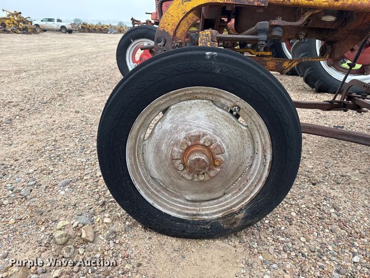 image for item EW4433 B.F. Avery A tractor