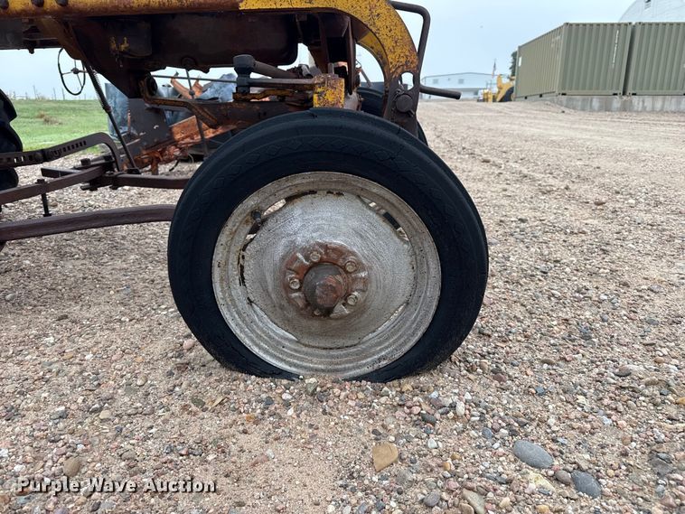 image for item EW4433 B.F. Avery A tractor