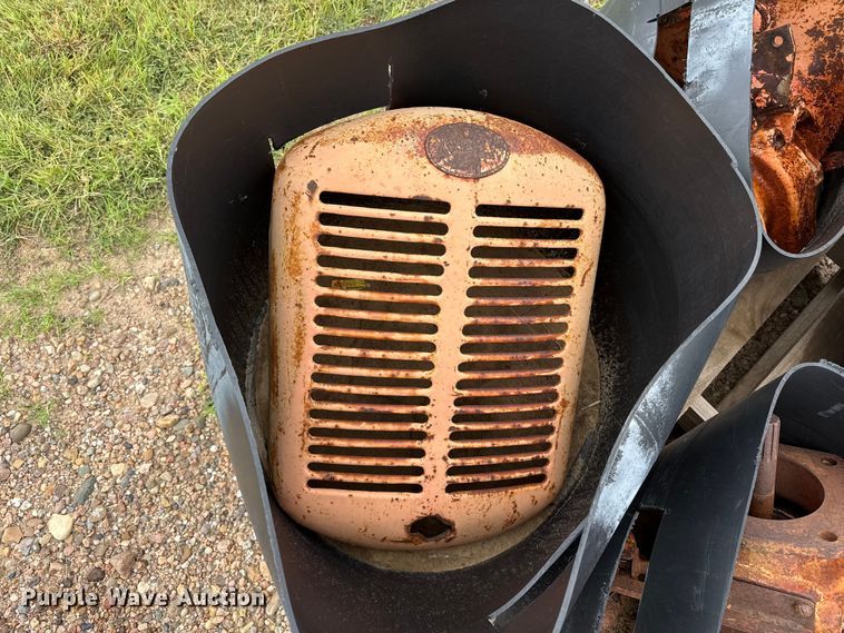 image for item EW4433 B.F. Avery A tractor