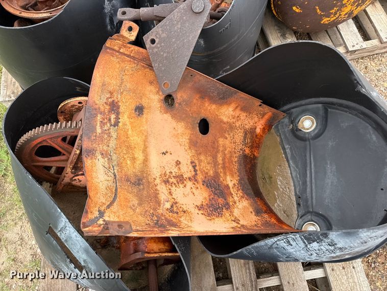 image for item EW4433 B.F. Avery A tractor