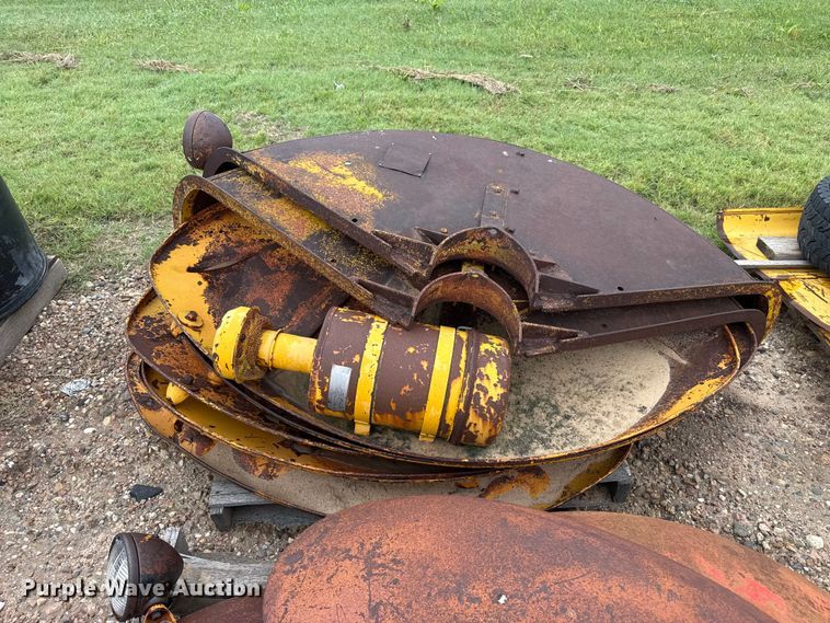 image for item EW4433 B.F. Avery A tractor