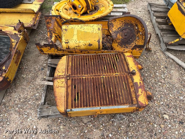 image for item EW4433 B.F. Avery A tractor