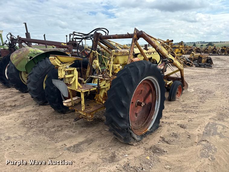 image for item EW4434 Minneapolis Moline UTU tractor