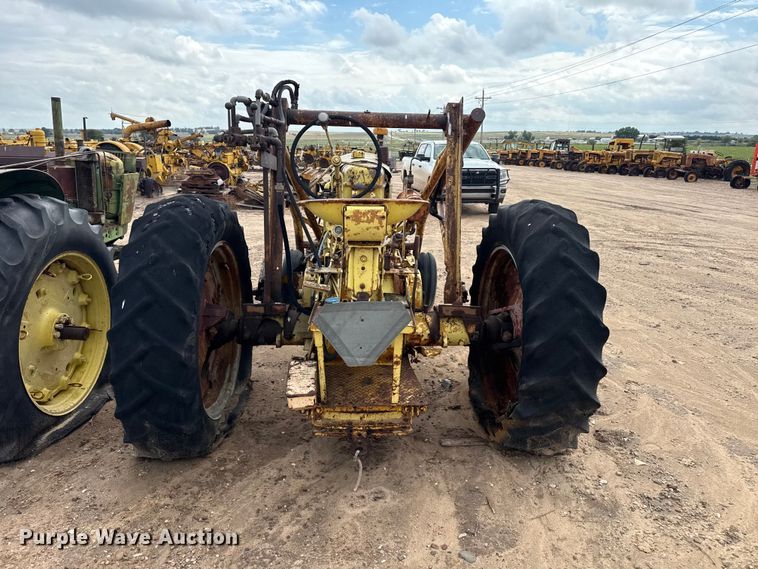 image for item EW4434 Minneapolis Moline UTU tractor