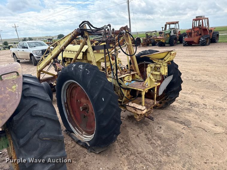 image for item EW4434 Minneapolis Moline UTU tractor