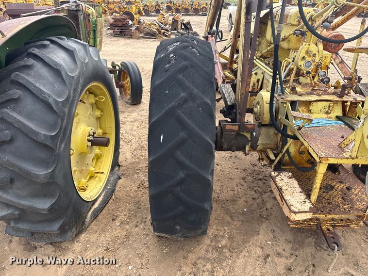 image for item EW4434 Minneapolis Moline UTU tractor