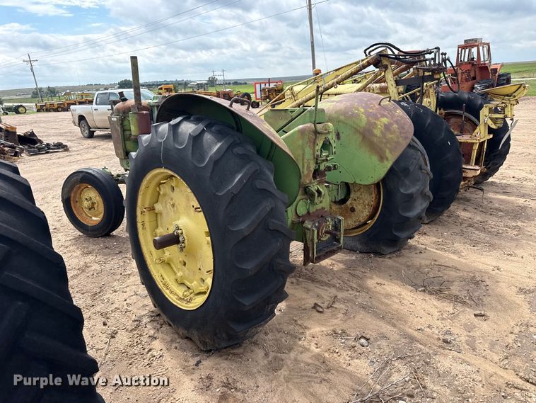 image for item EW4435 John Deere 4010 tractor
