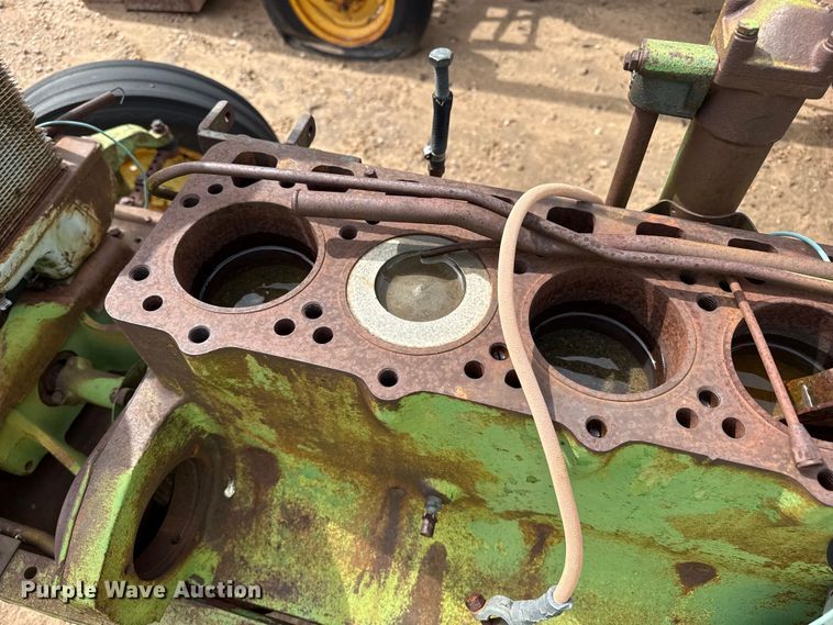 image for item EW4435 John Deere 4010 tractor