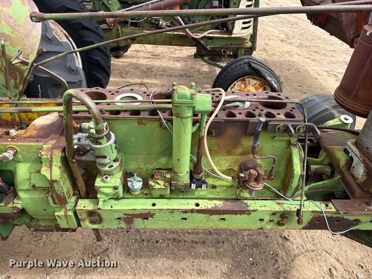 image for item EW4435 John Deere 4010 tractor