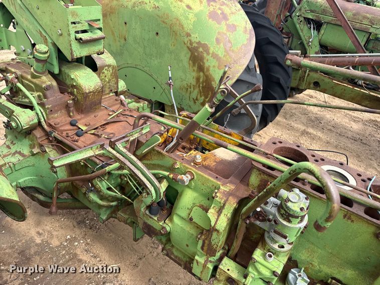 image for item EW4435 John Deere 4010 tractor