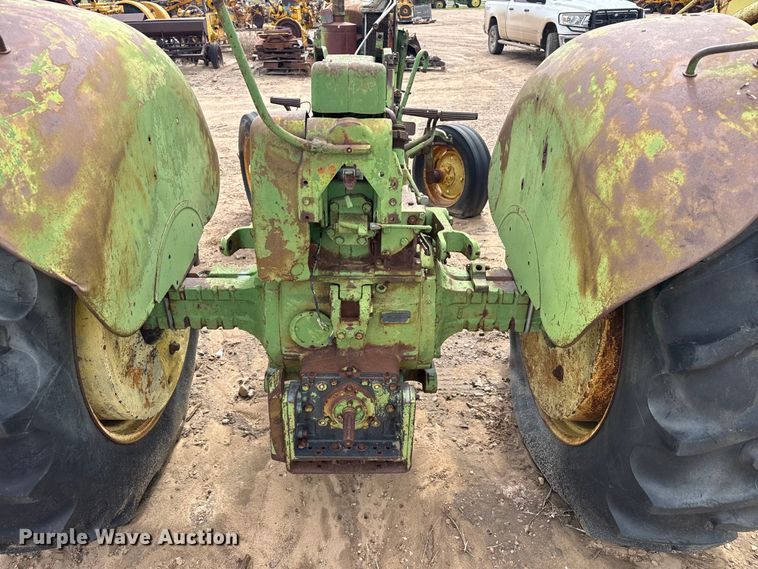 image for item EW4435 John Deere 4010 tractor