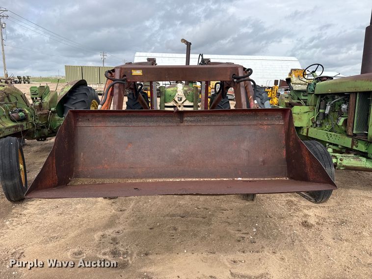 image for item EW4436 Oliver Row Crop 88 tractor