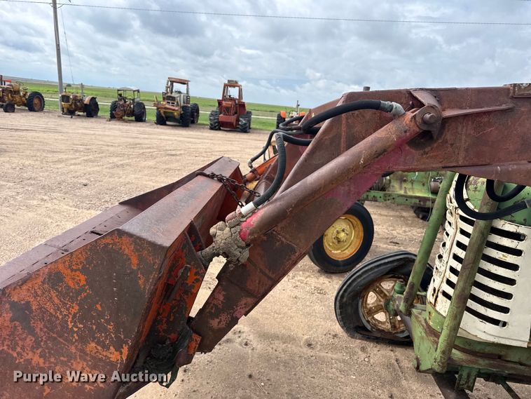 image for item EW4436 Oliver Row Crop 88 tractor