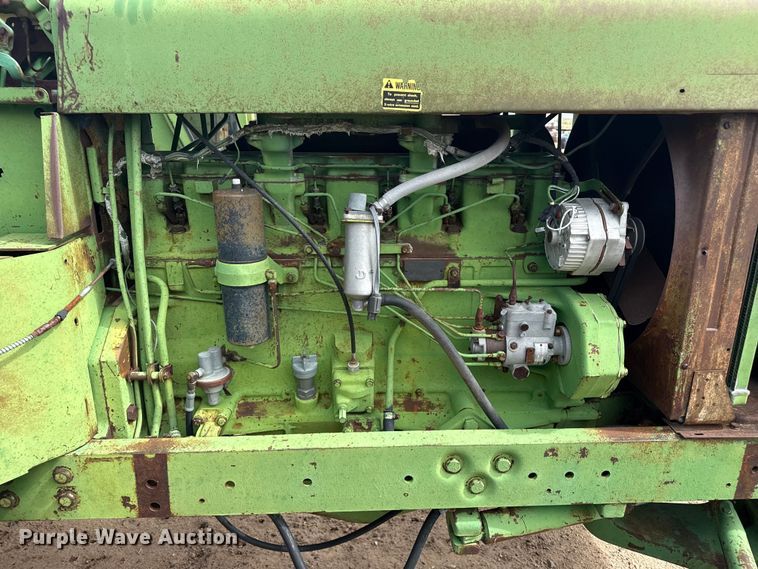 image for item EW4437 John Deere T313R tractor