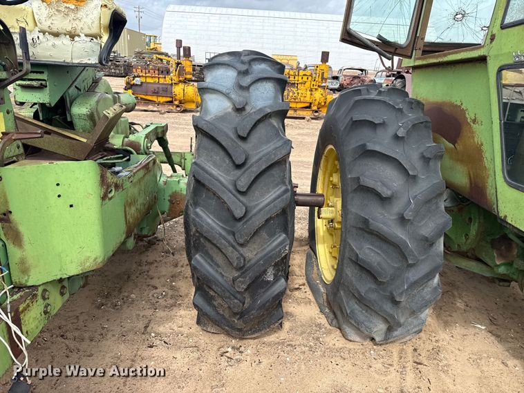 image for item EW4437 John Deere T313R tractor