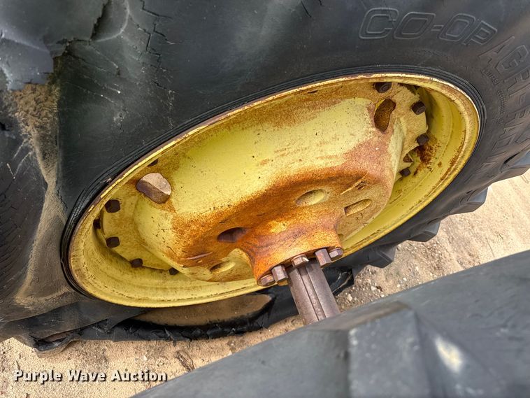 image for item EW4437 John Deere T313R tractor