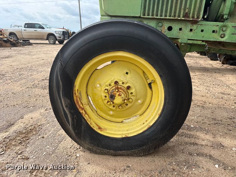 image for item EW4438 1962 John Deere 4010 tractor