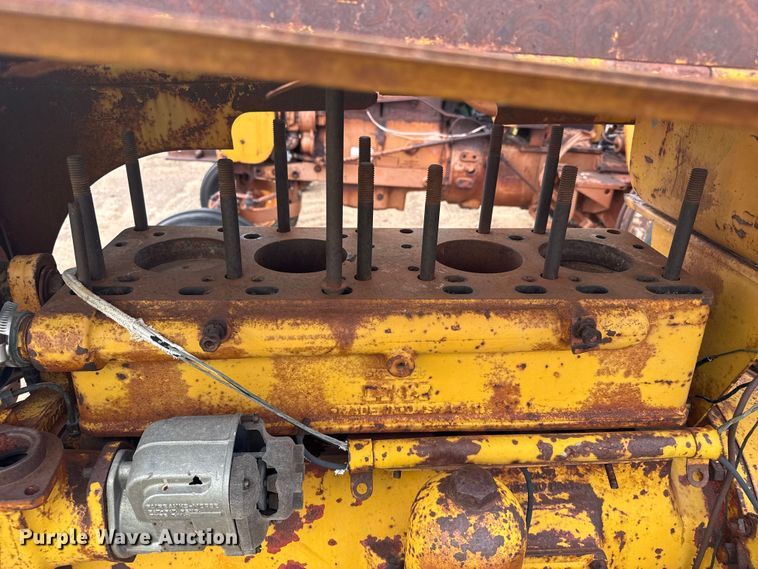 image for item EW4440 Minneapolis Moline UTS tractor