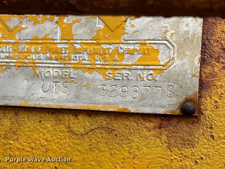 image for item EW4440 Minneapolis Moline UTS tractor