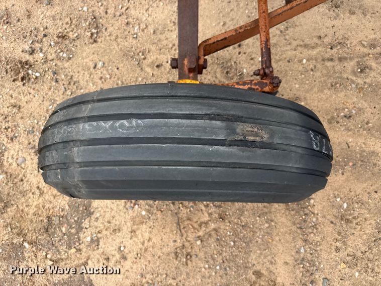 image for item EW4441 1964 Minneapolis Moline M602 tractor
